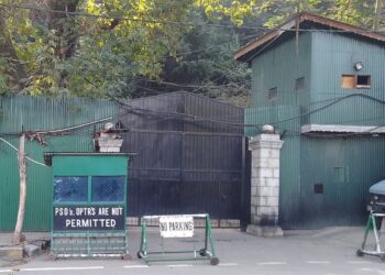 No restrictions on Mehbooba; she is free to travel: Srinagar Police