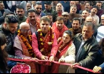 BJP President Ravinder Raina Along with Mayor JMC Rajinder Sharma inaugurates Food Headquarters at Rehari, Jammu.