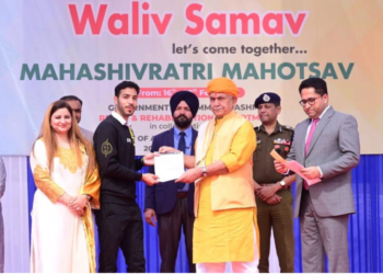 Lt Governor attends 3-day long Mahashivratri Mahotsav at Jagti Colony & Buta Nagar