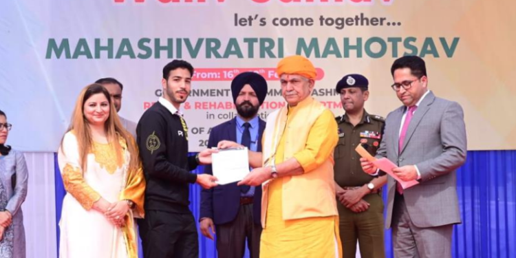Lt Governor attends 3-day long Mahashivratri Mahotsav at Jagti Colony & Buta Nagar