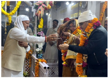 Atal Dulloo pays obeisance at Baba Ballo Devsthan Mathwar